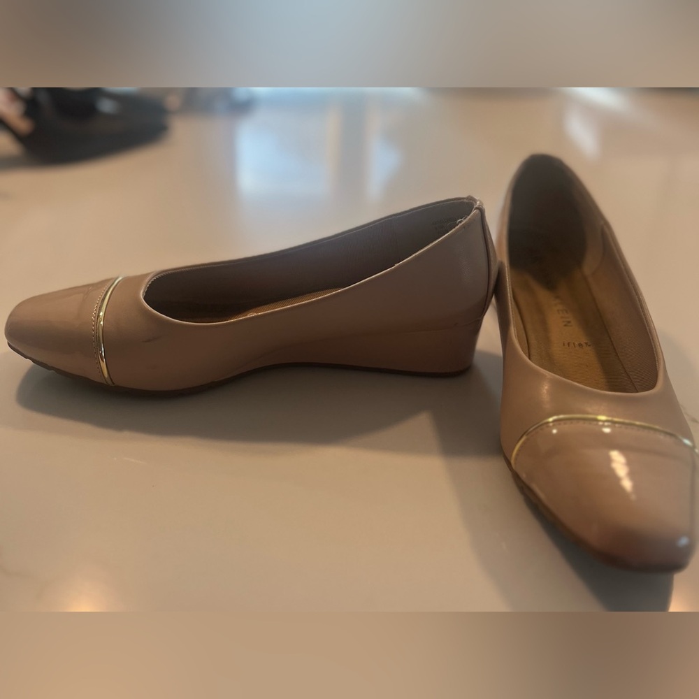 Anne Klein wedge pump